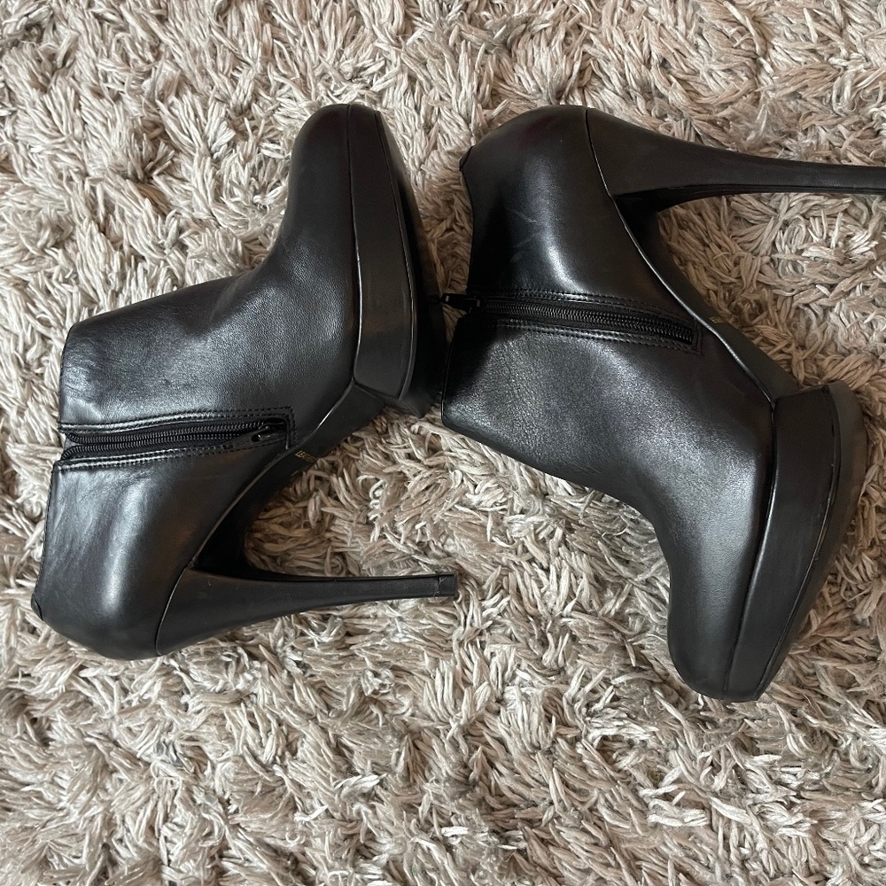 Kelsi Dagger Rosabella Black Leather Ankle Boots Booties size 6 Made Brazil